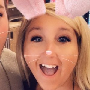 Meet your Posher, Dana